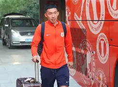 包含F1杯赛上演强强对话，泰山犀牛队翻盘洞庭飞鹰队，战术调整见效；精神属性拉满的词条